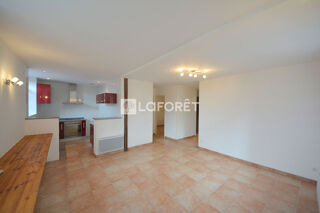  Appartement à louer 3 pièces 50 m²
