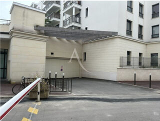  Parking / Garage à louer 14 m²