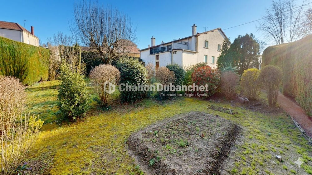 SAINT DENIS DE CABANNE - Maison à rafraîchir 213 m², fort potentiel