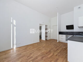  Appartement à louer 2 pièces 38 m²