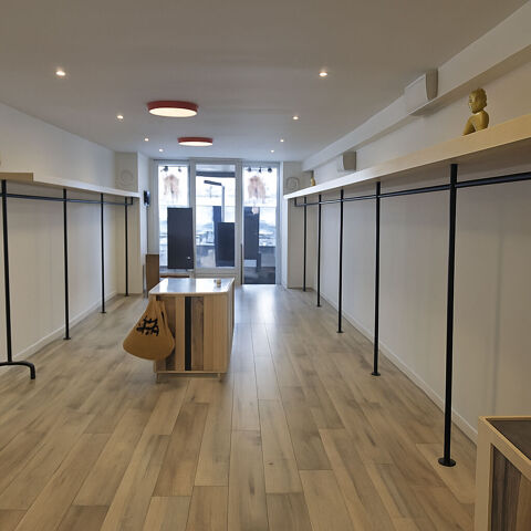 Local commercial St Raphael 63 m2 - fond de commerce 80000 83700 St raphael