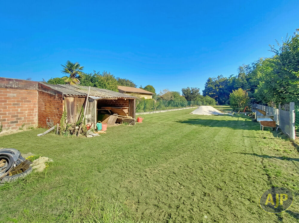 Vente Maison EXCLUSIVITÉ ! Maison à rénover avec terrain constructible ! Lesparre medoc