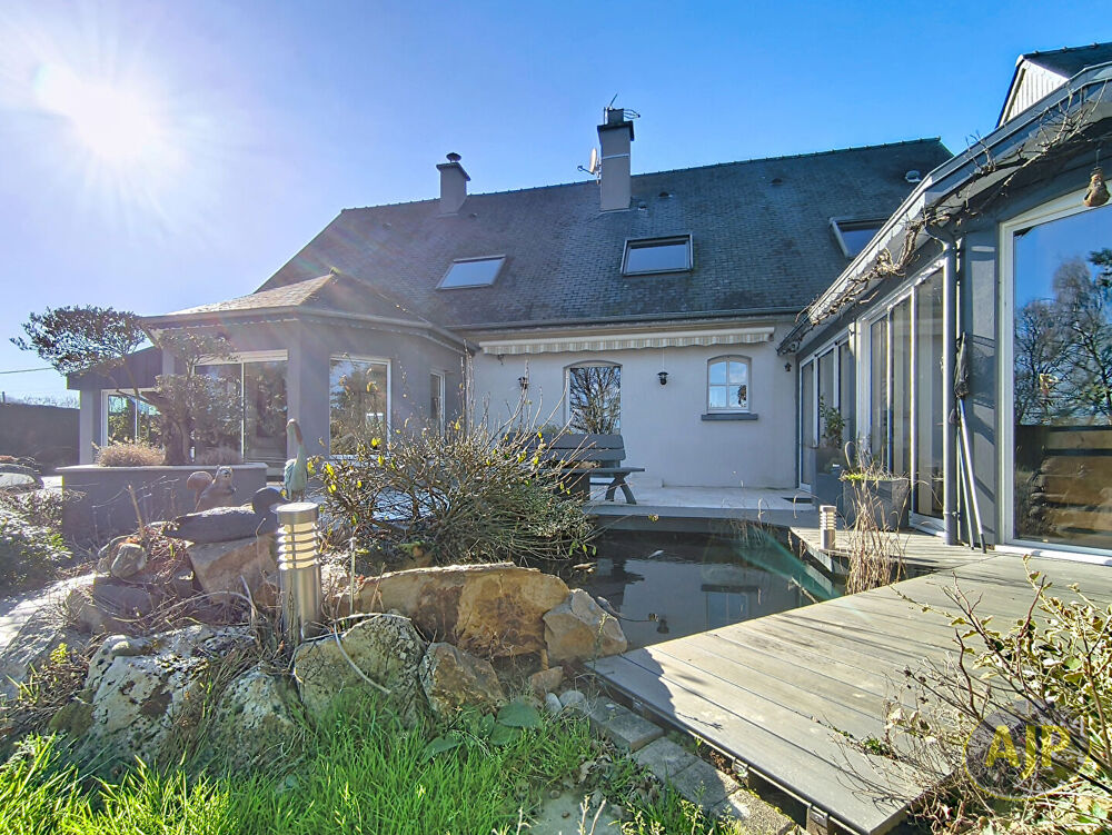 VITRE EN CAMPAGNE Maison 8 pièce(s) 257.84 m2