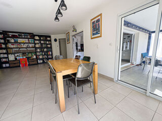  Maison  vendre 7 pices 201 m