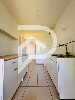  Appartement à louer 3 pièces 65 m²