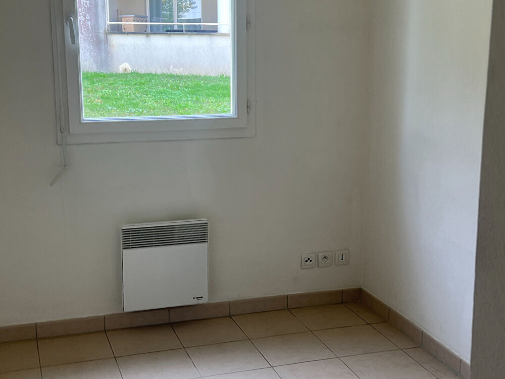 Location Appartement T2 TONNAY CHARENTE - 2 pièce(s) - 32.77 m2 Tonnay charente