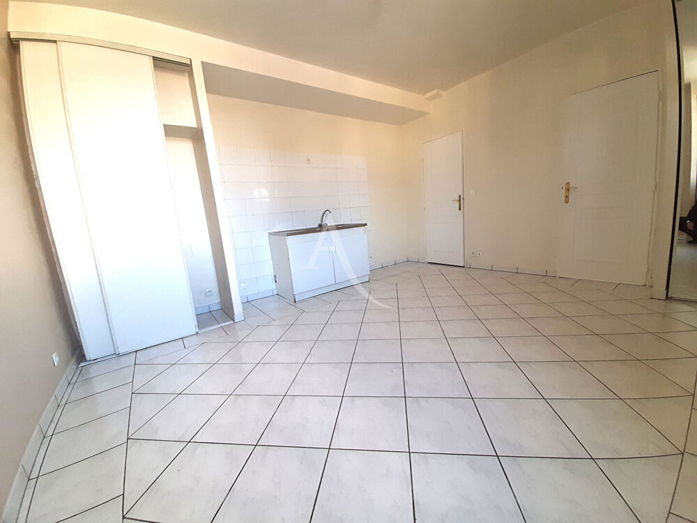 Location Appartement Appartement Sainte Genevieve Des Bois 2 pièce(s) 30 m2 Sainte genevieve des bois