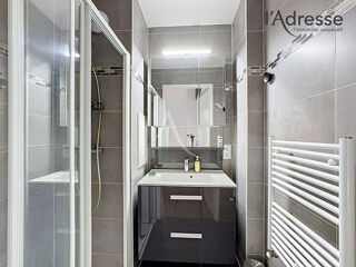  Appartement à louer 4 pièces 83 m²