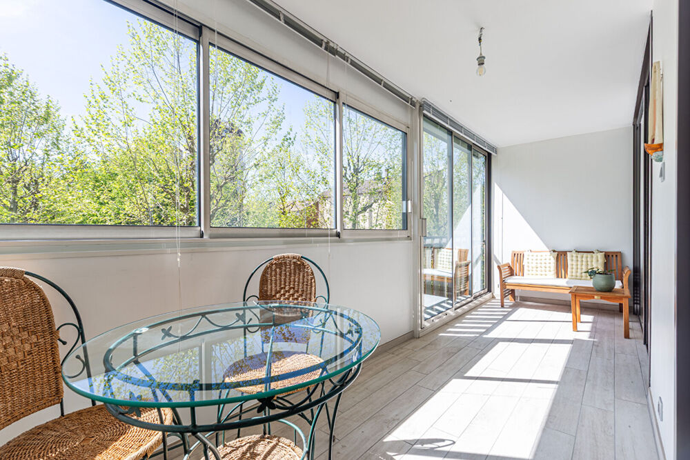 AGENCE IMMOBILIERE LAFORET - "CHÊNE" - ANNECY - APPARTEMENT TRAVERSANT T5 - VERANDA - CAVE - GARAGE DOUBLE en sus (HSP : 3m10) -