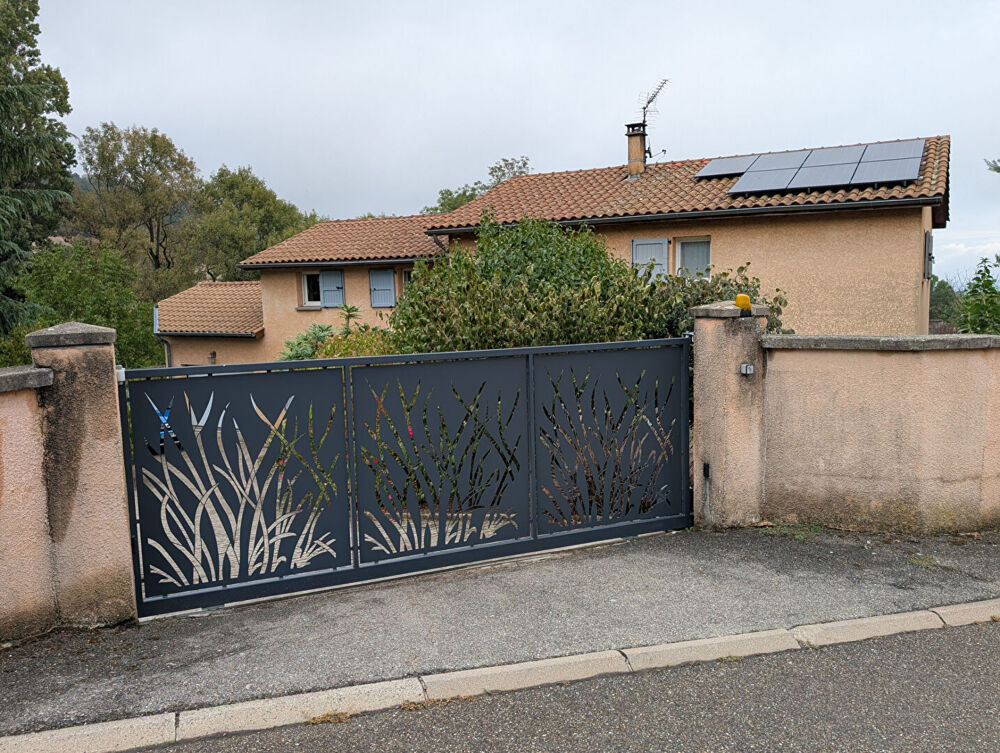 Vente Maison CHUYER : MAISON DE 207 M² SUR TERRAIN DE 1300 M2 Chuyer