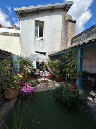  Immeuble à vendre 10 pièces 155 m² Machecoul saint meme