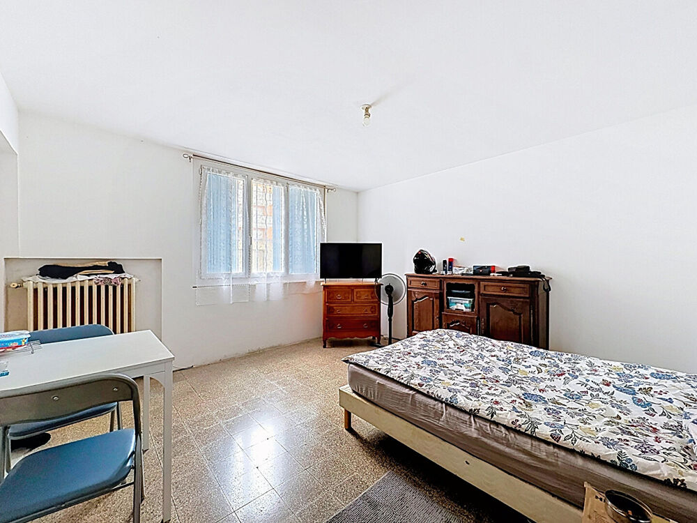 Vente Appartement Appartement à rénover à Avignon 3 pièces 58m2 avec CAVE Avignon