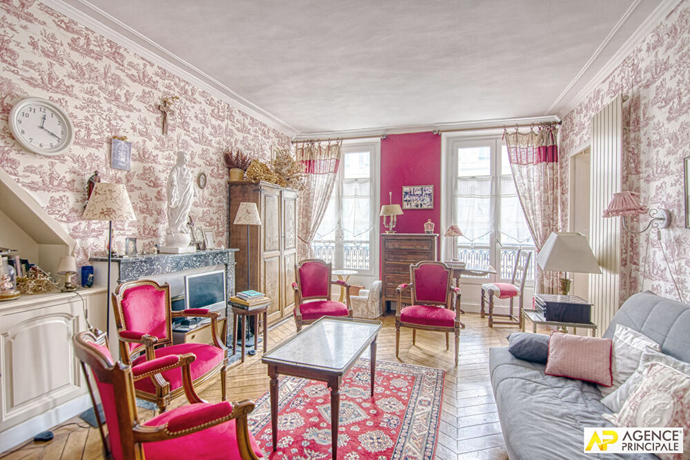 Vente Appartement Versailles Notre-Dame Paroisse Appartement 3 pièces 71.32 m² au sol situé au 2ème étage avec cave Versailles