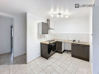  Appartement à louer 4 pièces 85 m²