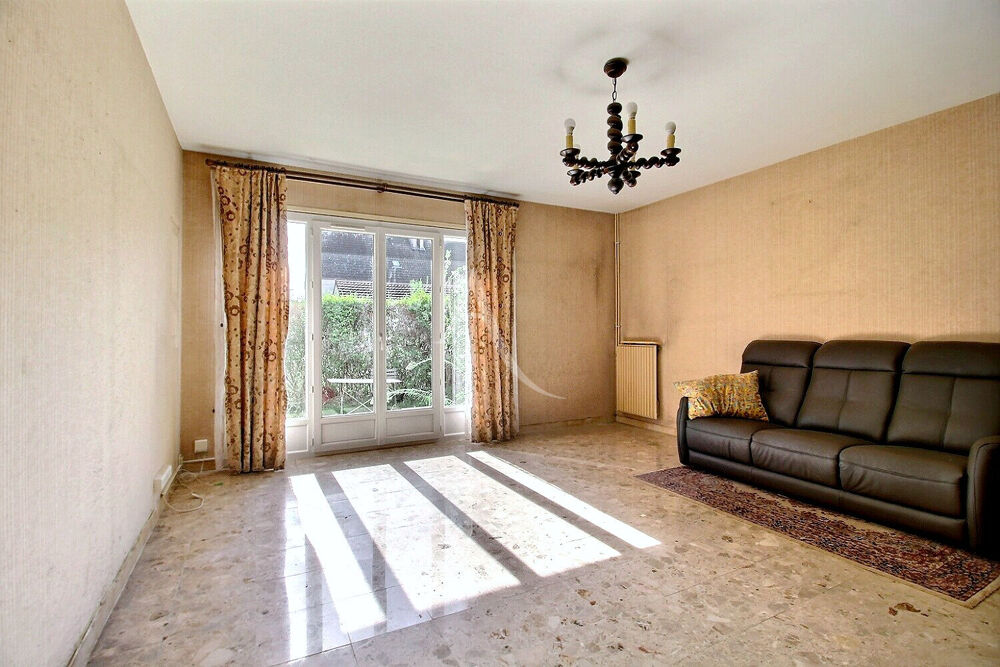 Vente Maison Maison 5 pièces Maurepas