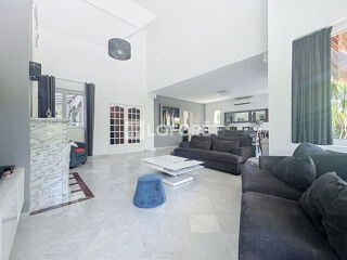 Vente Maison Pavillon avec piscine , spa et climatisation SUCY-EN-BRIE - 223m² - Terrain 1000m² Sucy en brie