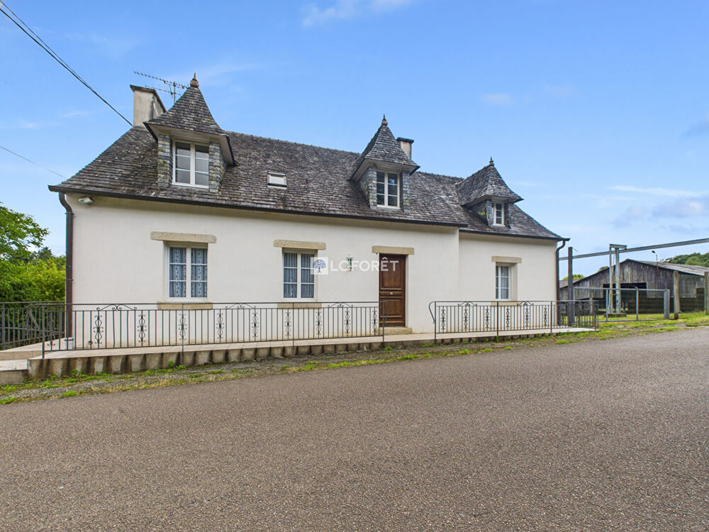 Maison Saint Rivoal 6 pièce(s) 150 m2