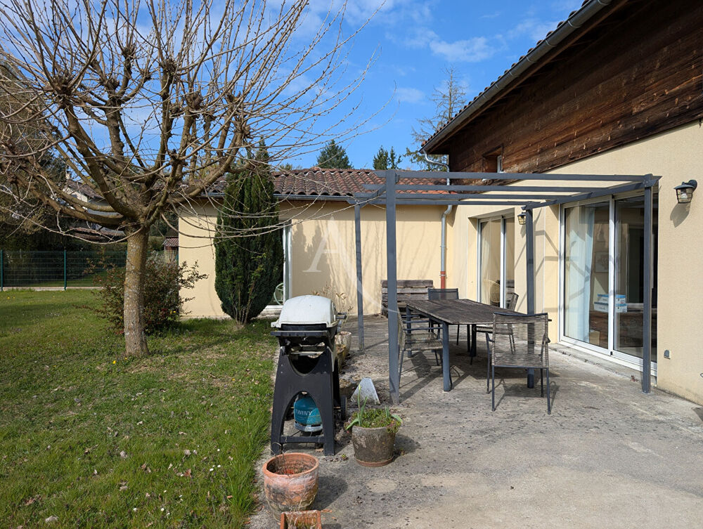 Maison Montracol 4 pièce(s) 141.11 m2