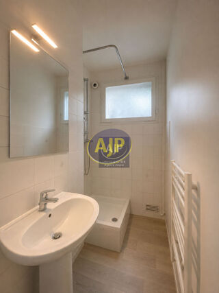  Appartement à louer 3 pièces 68 m²