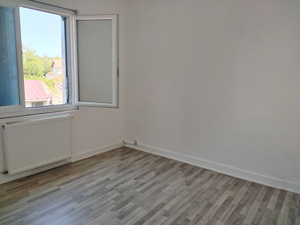 Maison de Ville Centre bourg MENESPLET