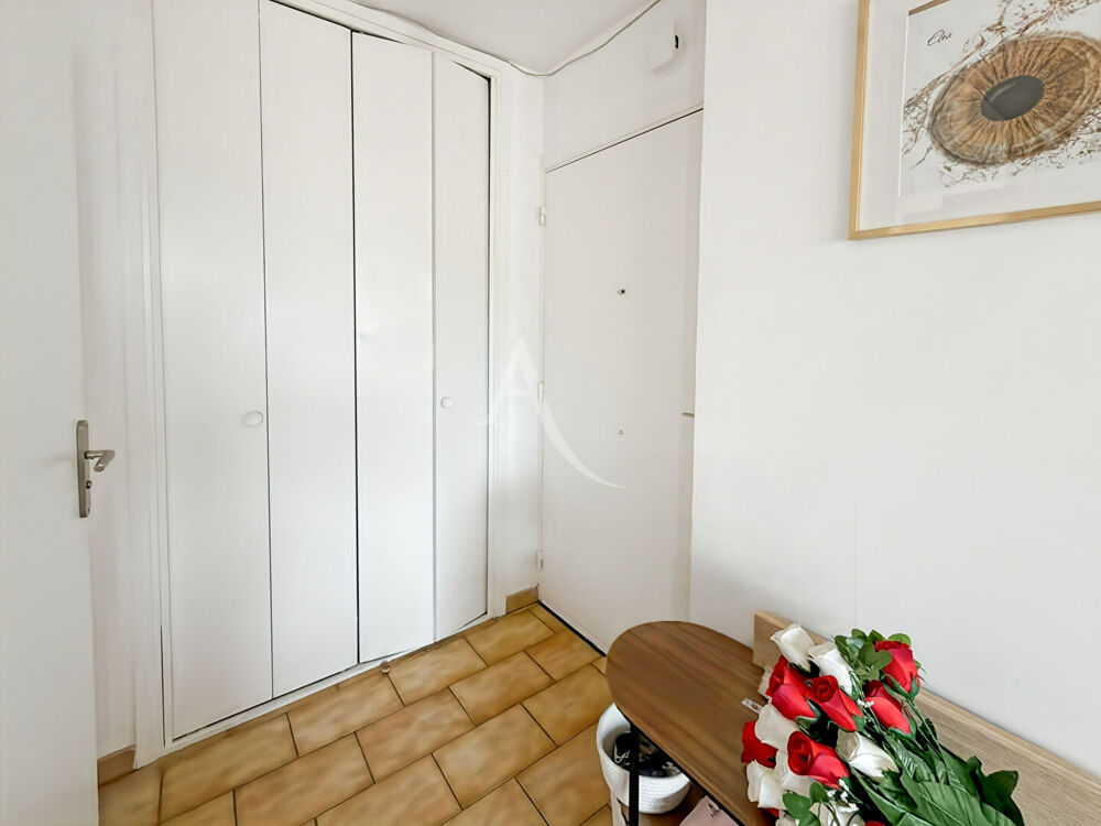 Appartement Le Cannet 1 pièce 27.41 m2