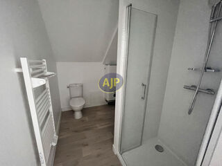  Appartement à louer 2 pièces 27 m²