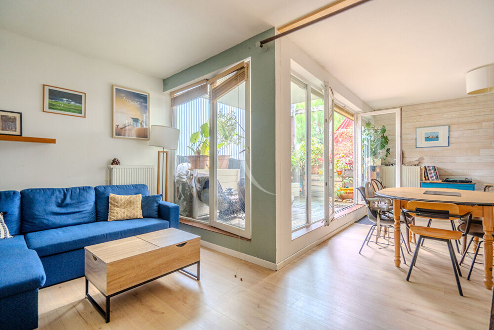 Vente Appartement BORDEAUX CHARTRONS - T4 de 77m² avec terrasses et place de parking Bordeaux