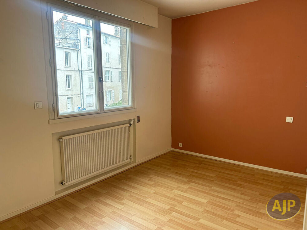 Location Appartement T4 de 102m²- RESIDENCE ST PIERRE - A SAINTES Saintes