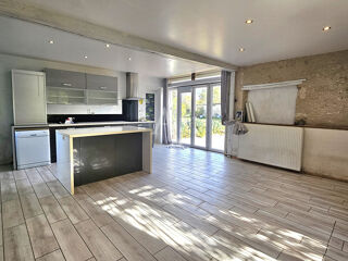  Maison  vendre 8 pices 146 m