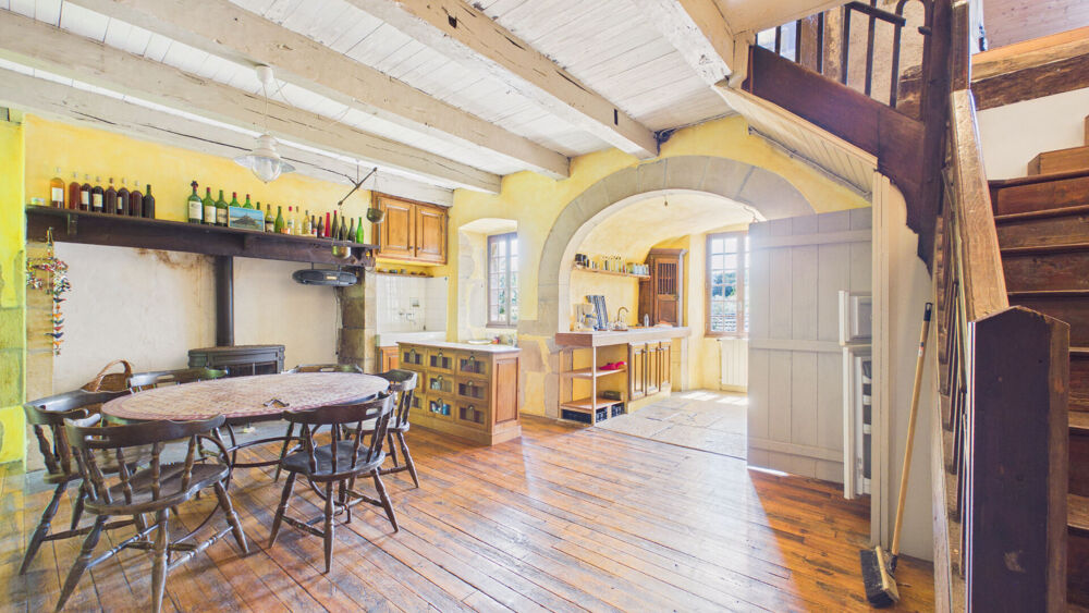 Maison de caractère de 200 m² avec dépendances et terrain de 6 800 m²