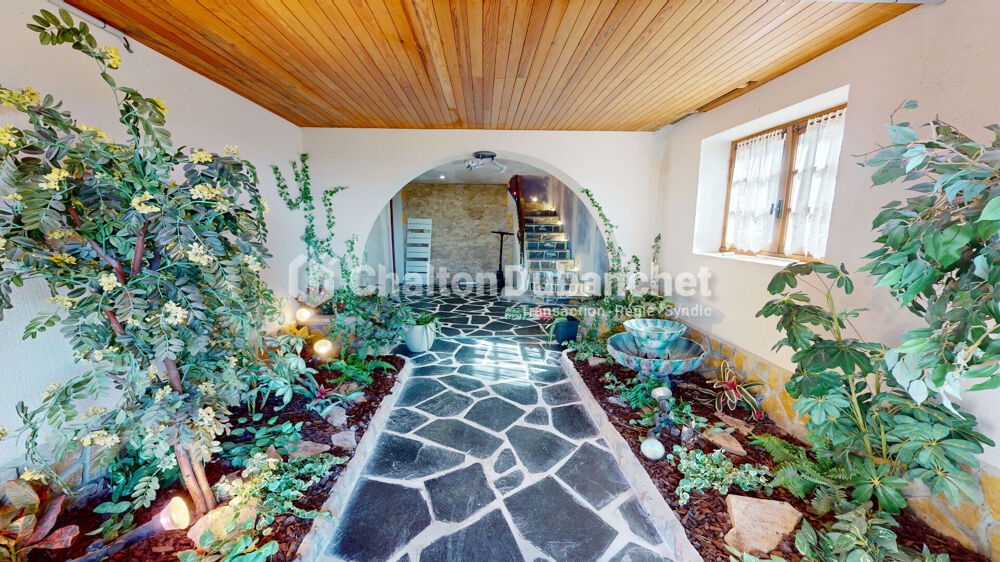 COURS - Maison de 266 m²