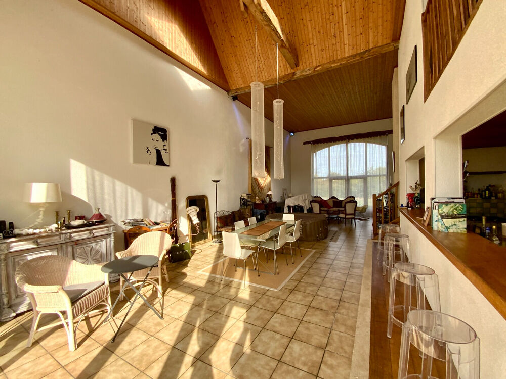Vente Maison Corps de ferme à la campagne Ozillac