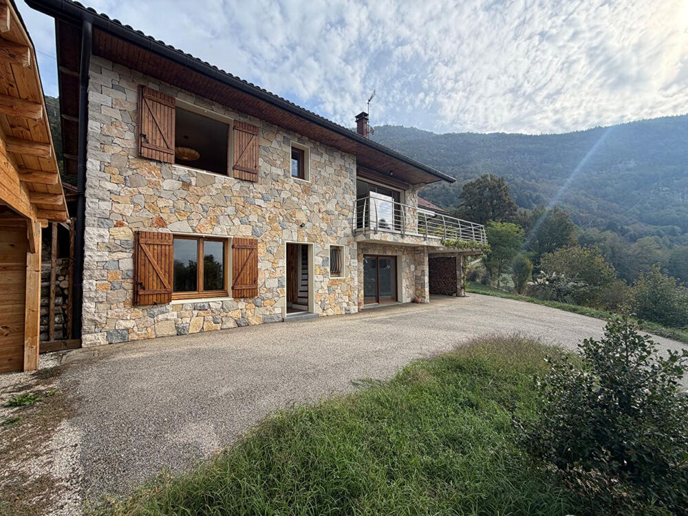 Maison 6 pièces avec vue sur le lac d'Aiguebelette ? Novalaise