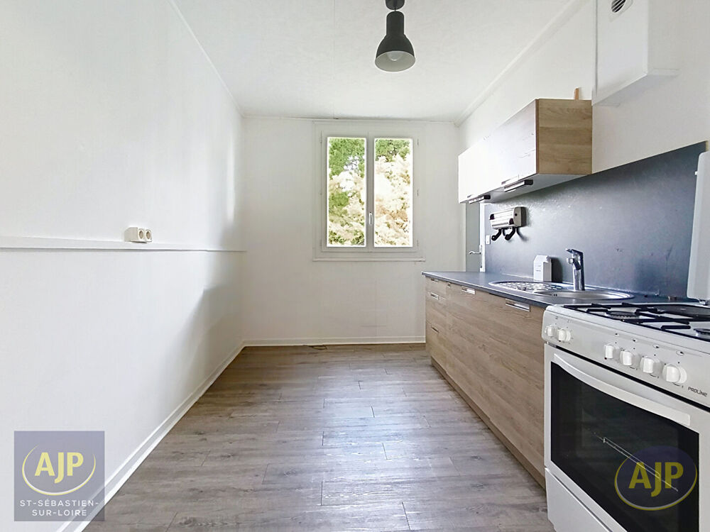 Vente Appartement Appartement T2 avec balcon, cave et parking à Saint-Sébastien-sur-Loire Saint sebastien sur loire