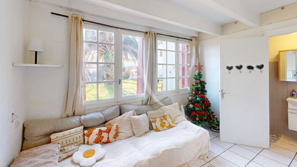 � vendre  Maison Gu�thary (64210)