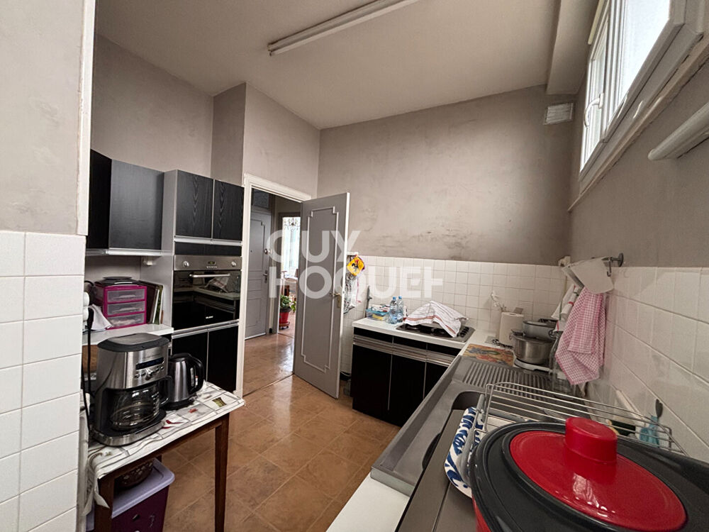 Vente Immeuble Immeuble de rapport 260 m²  4 lots Centre-ville d'Aubenas  2 000 de revenus mensuels Aubenas