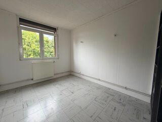  Appartement à louer 3 pièces 57 m²
