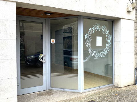 Local commercial Caussade 42 m2 500 82300 Caussade