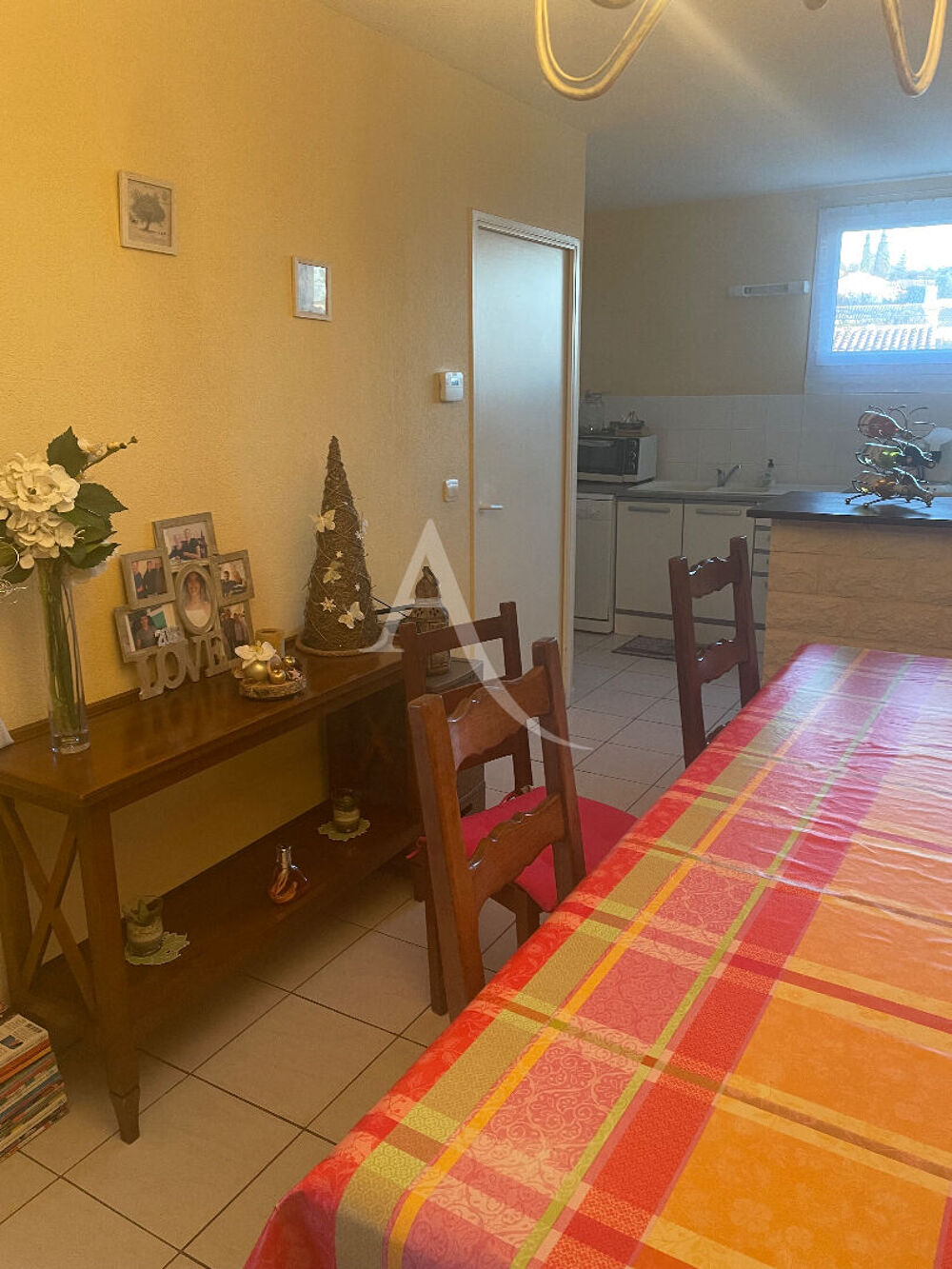 Vente Appartement Vauvert T3 actuellement loué avec terrasse et garage Vauvert