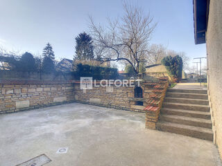  Maison à louer 6 pièces 195 m²