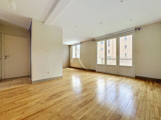  Appartement à louer 3 pièces 66 m²