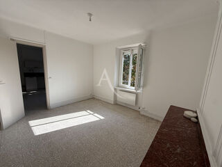 Appartement à louer 3 pièces 74 m²