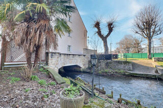  Immeuble à vendre 15 + pièces 1200 m²