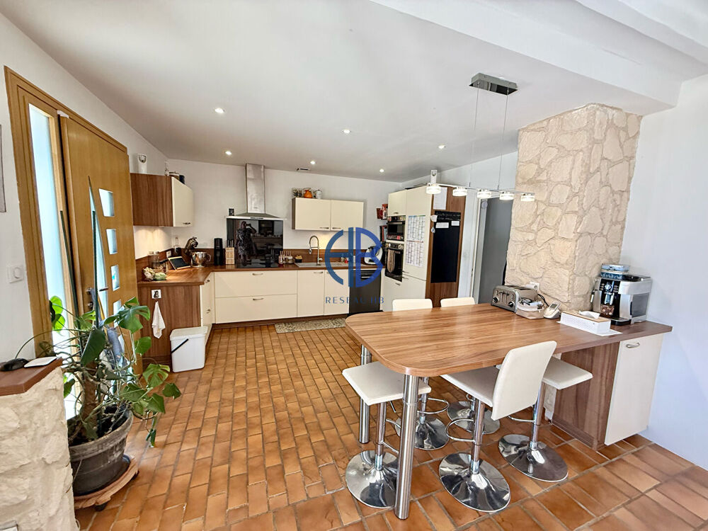 Vente Maison Maison 5 chambres de 161 m2+sous-sol complet +piscine Chirens