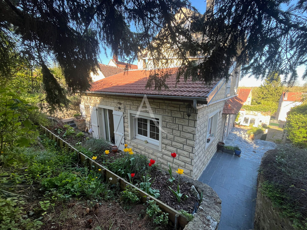 Maison Vaureal 6 pièce(s) 110 m2