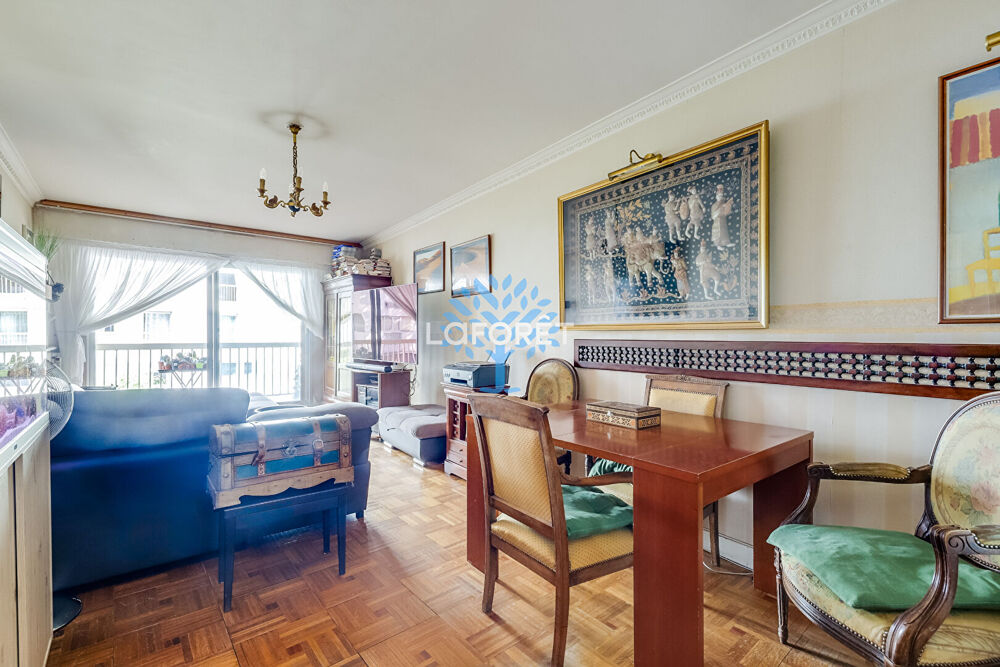 Vente Appartement 3 pièces avec Terrasse et Balcon Paris 20