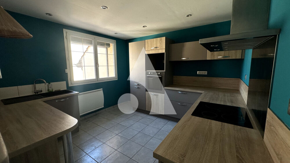 Une maison pleine de charme aux beaux volumes et au fort potentiel !
