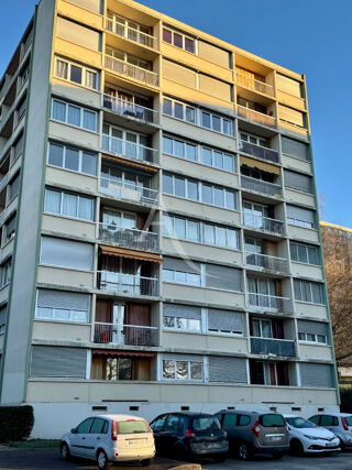  Appartement  vendre 3 pices 65 m