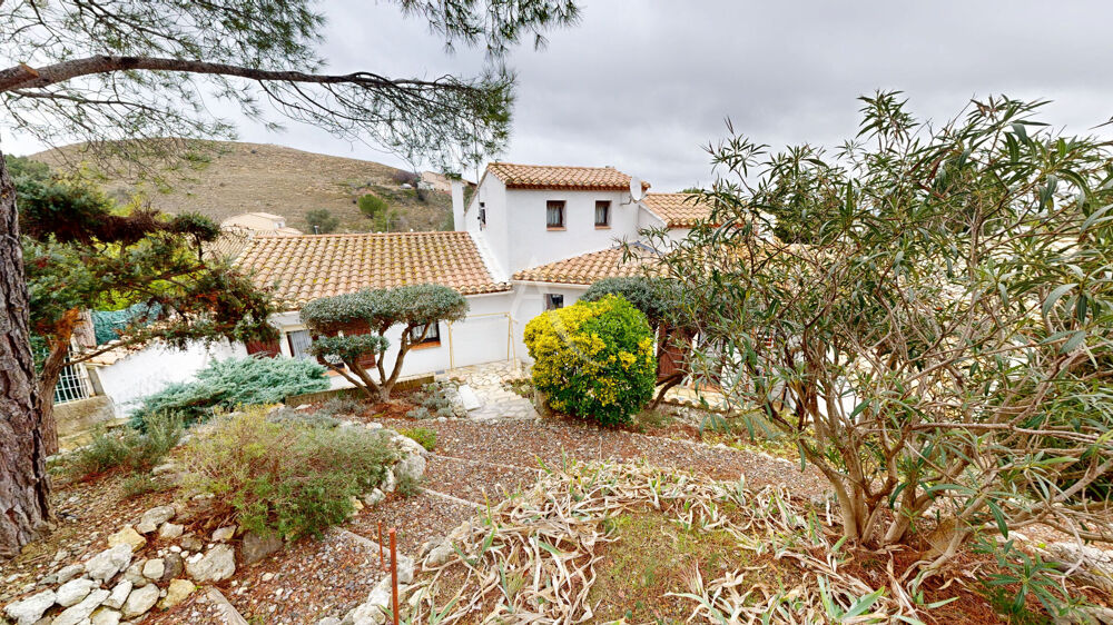 Hauts de Narbonne, maison 4 chambres, garage et jardin.
