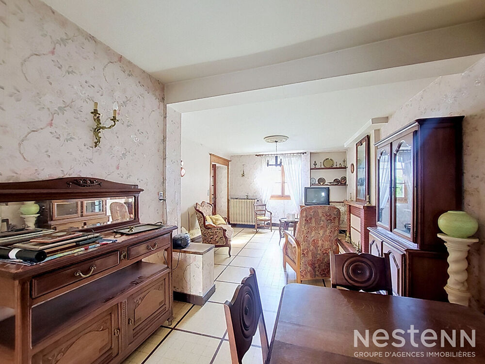 A Vendre Maison de ville en pierre de 176 m² avec terrasse et garage au coeur de Valence sur Baïse